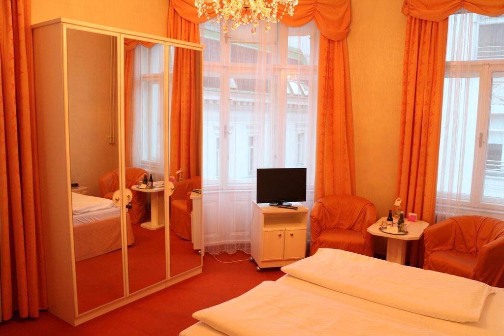 Hotel Schweizerhof Wina Bagian luar foto